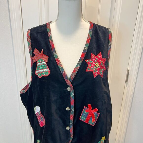 Vintage Victoria Jones Woman Christmas Vest Red Plaid Size 18 W Black Velvet - Picture 3 of 13